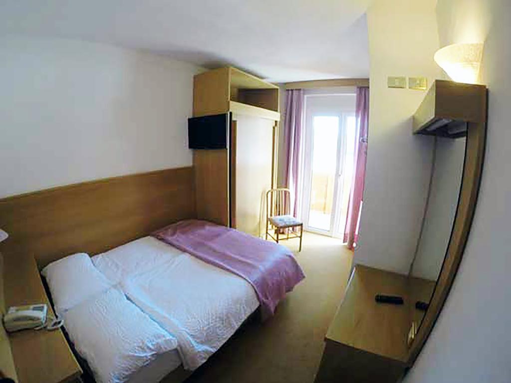 מולבנו Hotel Olympia מראה חיצוני תמונה